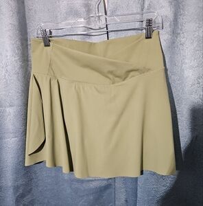 Olive Green Tennis Skirt - Size XL - EUC